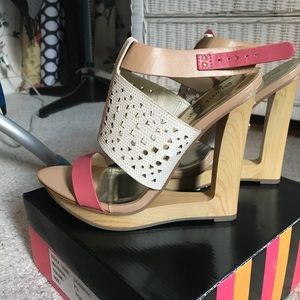 Pair of BUMPER heels